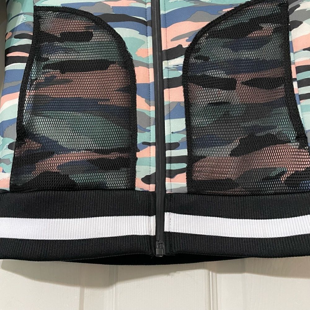 C&C CALIFORNIA Pastel Camouflage Zip Scuba Jacket Size XS - Picture 8 of 8